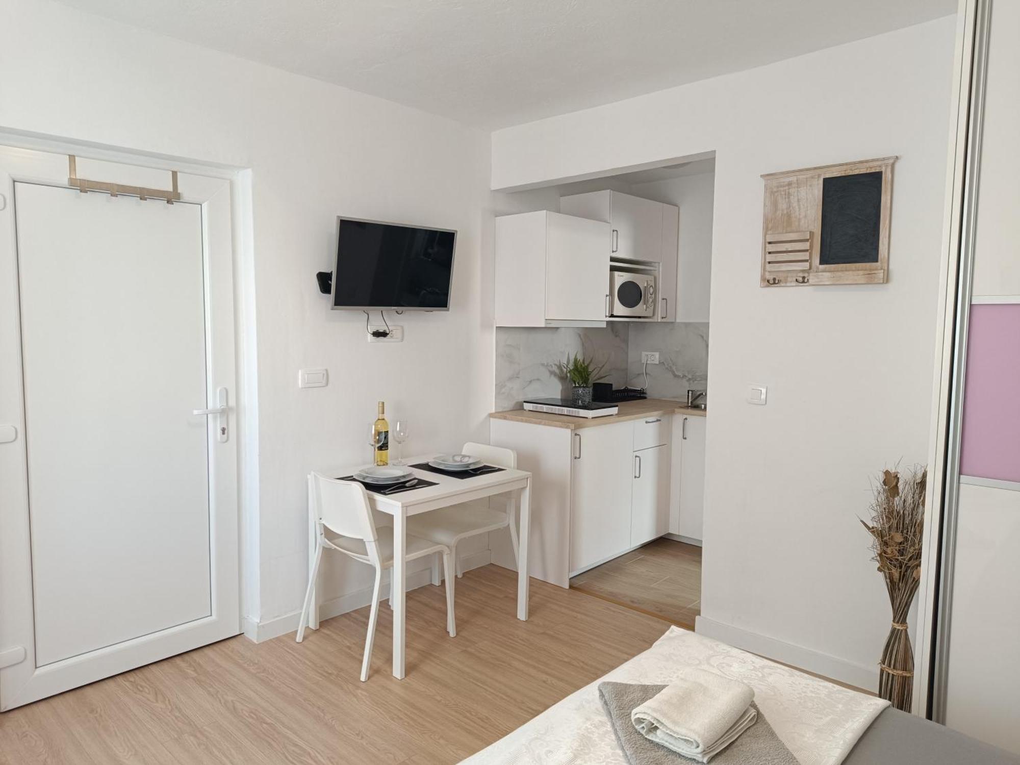 Studio Apartment 3E Split Exterior foto